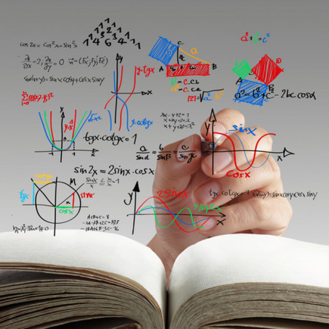 maths-and-science-formula-on-whiteboard-xs.jpg