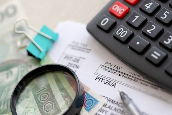 information-income-inherited-enterprise-pit-pita-tax-forms-accountant-table-with-pen.jpg