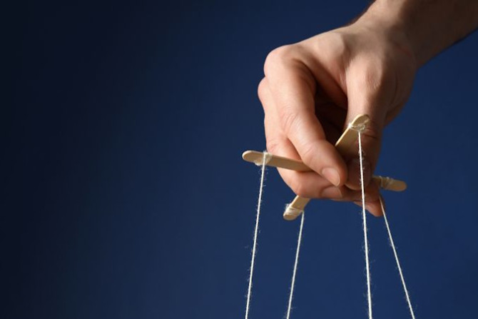 concept-control-dictatorship-management-concept.jpg