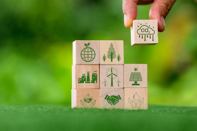 net-zero-greenhouse-gas-emissions-reduction-with-carbon-credit-concept-reduce-carbon-dioxide.jpg