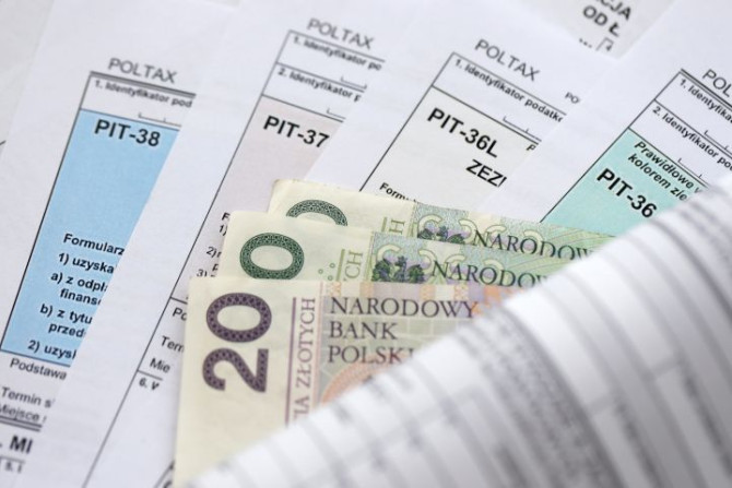 polish-zloty-money-pln-big-amount-polish-pit-cit.jpg