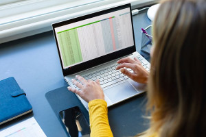 Ile naprawdę kosztuje ETF - model wpływu TER na 20 lat